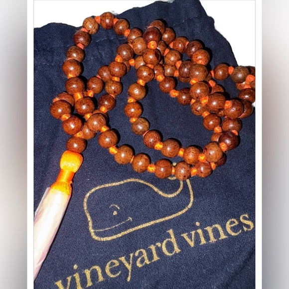 Vineyard Vines Wood Beaded Tassel Necklace with dustbag. - Picture 3 of 7